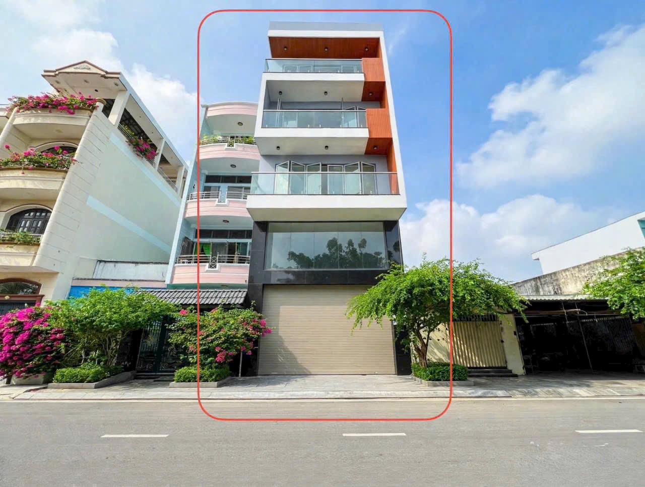 KHU HỌ LÊ DT: 6.1x19M ( 7 TẤM CÓ HẦM + THANG MÁY ) 22.5 TỶ TL