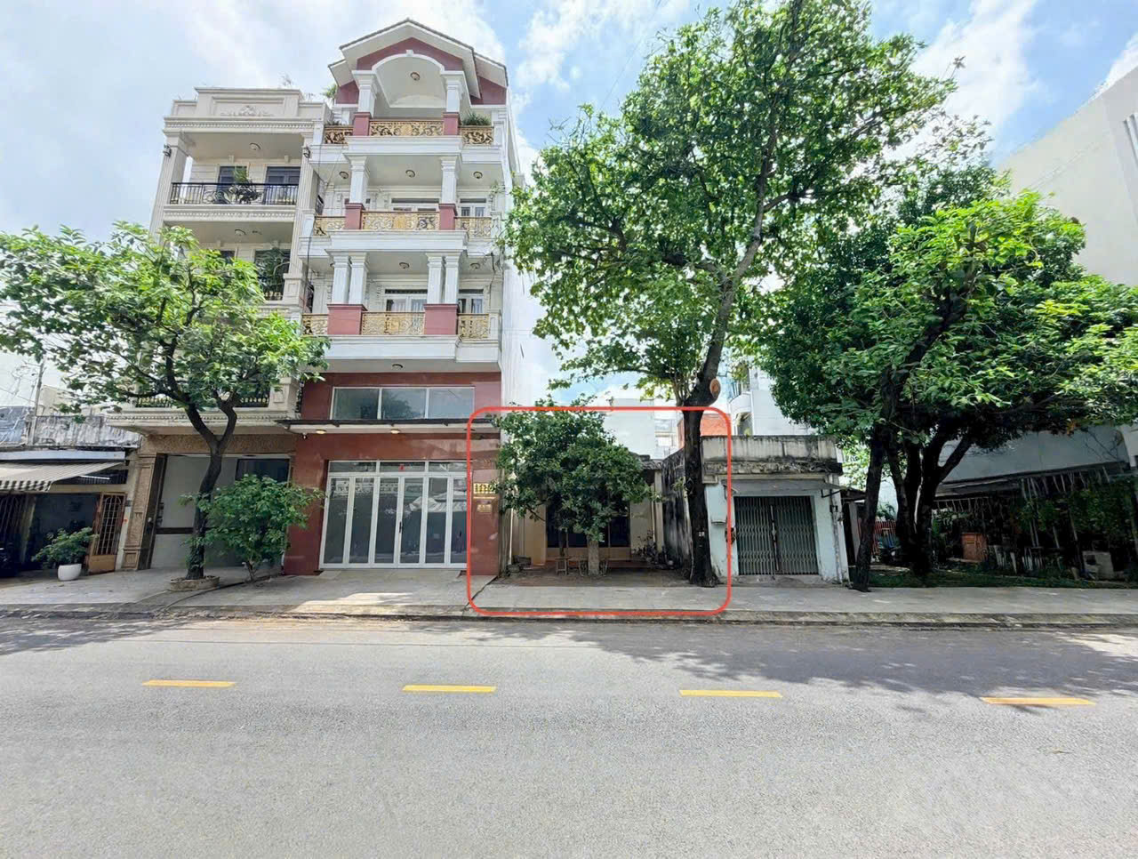 Mặt tiền đường Dương Văn Dương Phường Tân Quý Dt 5mx22m cấp 4 giá 12 tỷ