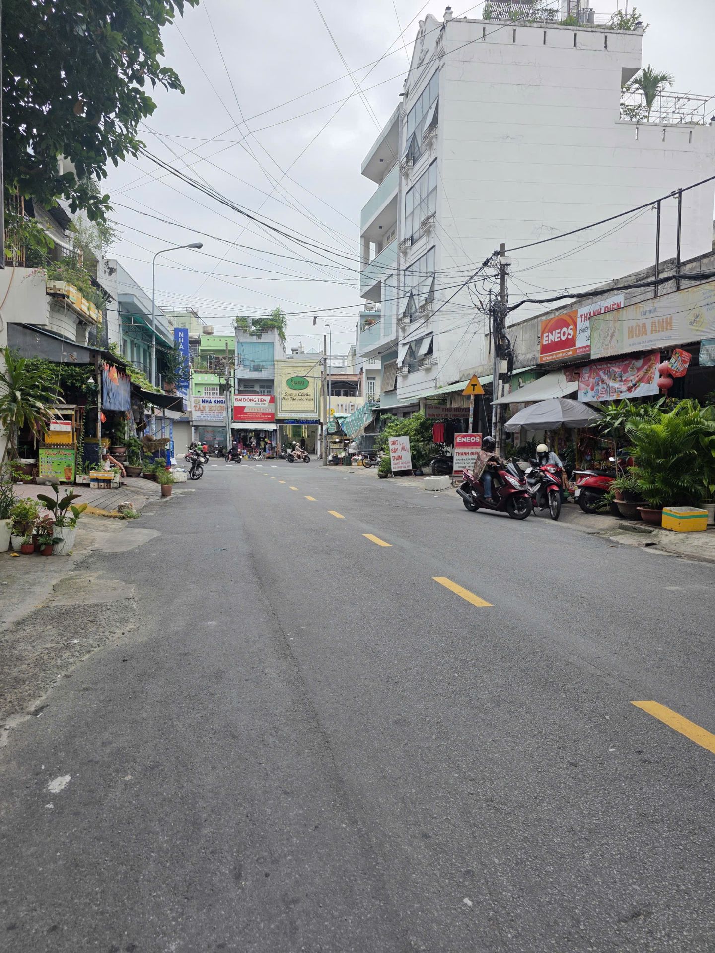 MT Võ Công Tồn, 4.2x14m, TDT 54.2m², 4 tấm, đường 20m thông, giá 10 tỷ