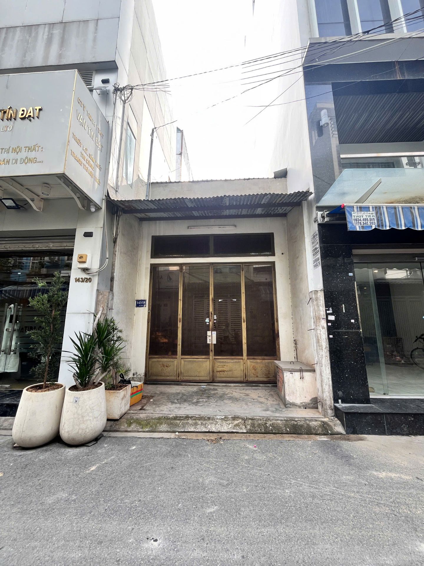 BÁN NHÀ HẺM ĐẸP THÔNG GÒ DẦU 4X13M GIÁ 6 TỶ.