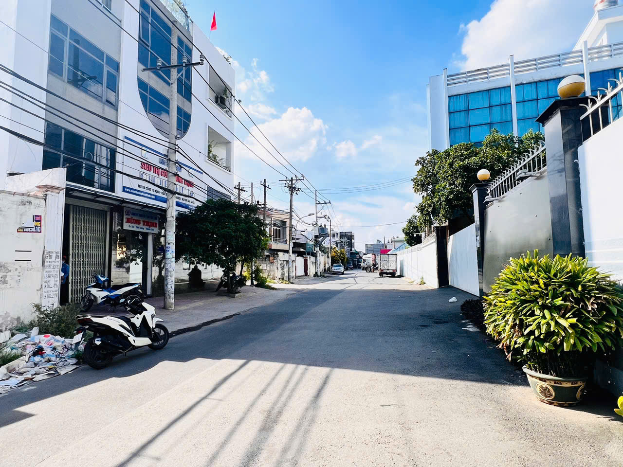 KHO CẤP 4 – MẶT TIỀN ĐƯỜNG 12M HƯƠNG LỘ 2 – DIỆN TÍCH KHỦNG 746M²