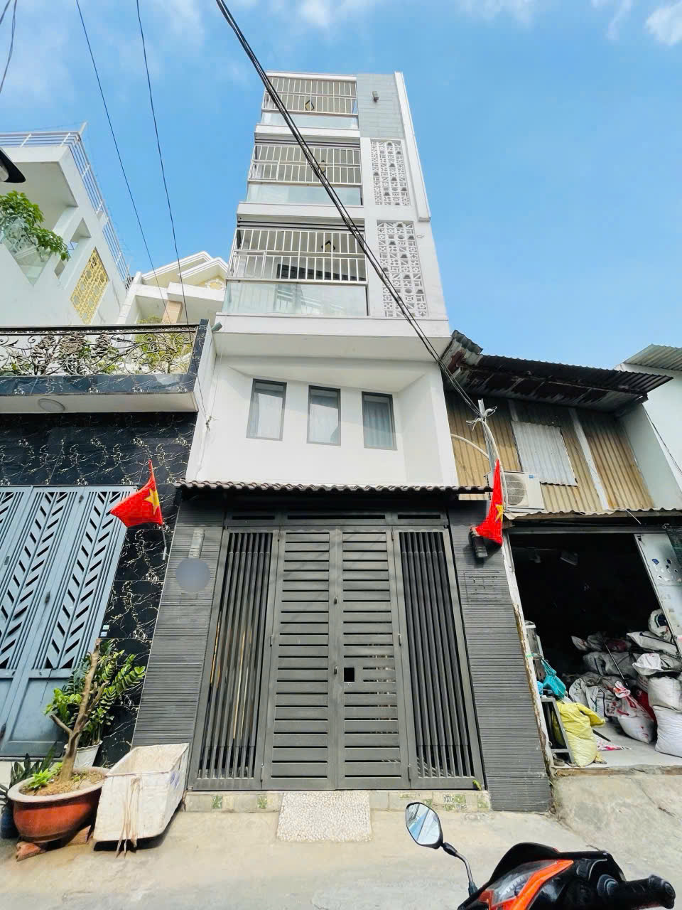 🔥BÁN NHÀ HẺM XE HƠI ĐƯỜNG MÃ LÒ - 4X14M - TRỆT, LỬNG, 2 LẦU, SÂN THƯỢNG - GIÁ 6,8 TỶ