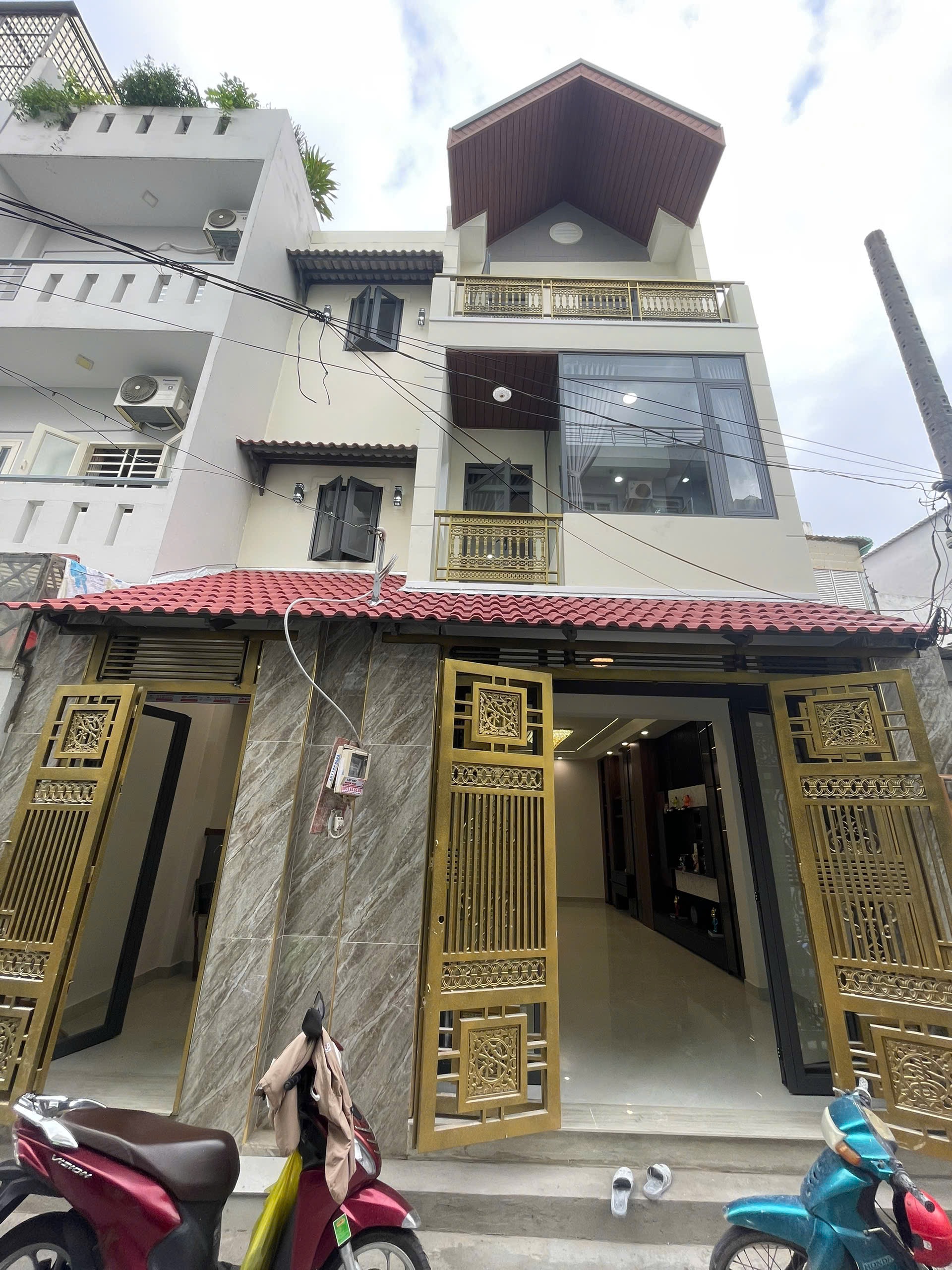 🔥C.C cần bán gấp nhà mới giáp Tân Phú ,DT:6,72x10 đúc 3 tầng BTCT full NT chỉ 6T8 TL mạnh sở hữu ạ