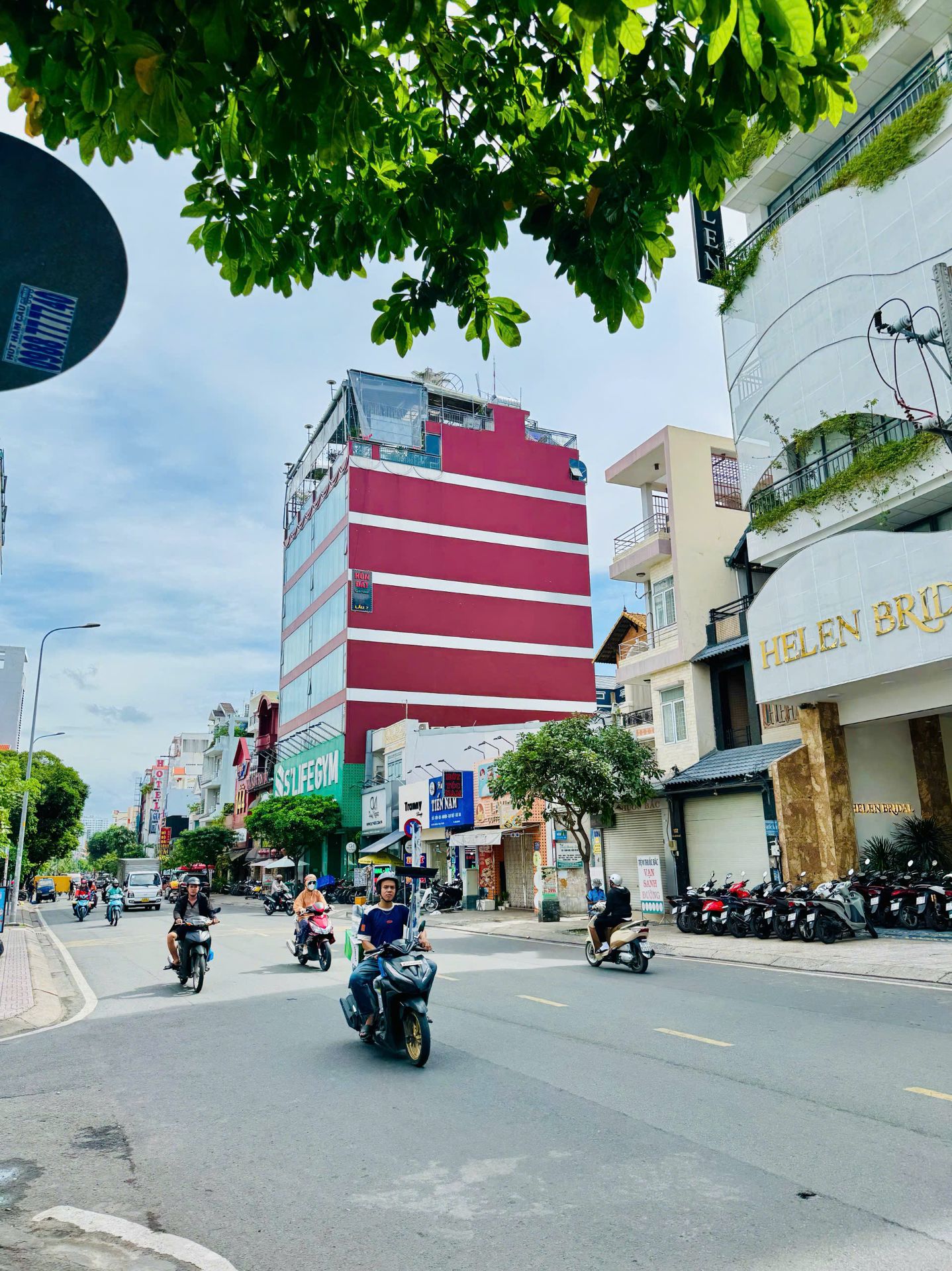 Giá tốt!! MTKD Tân Sơn Nhì DT: 4x18m ( Cấp 4 + Lửng ) Giá 16,2 tỷ Bán