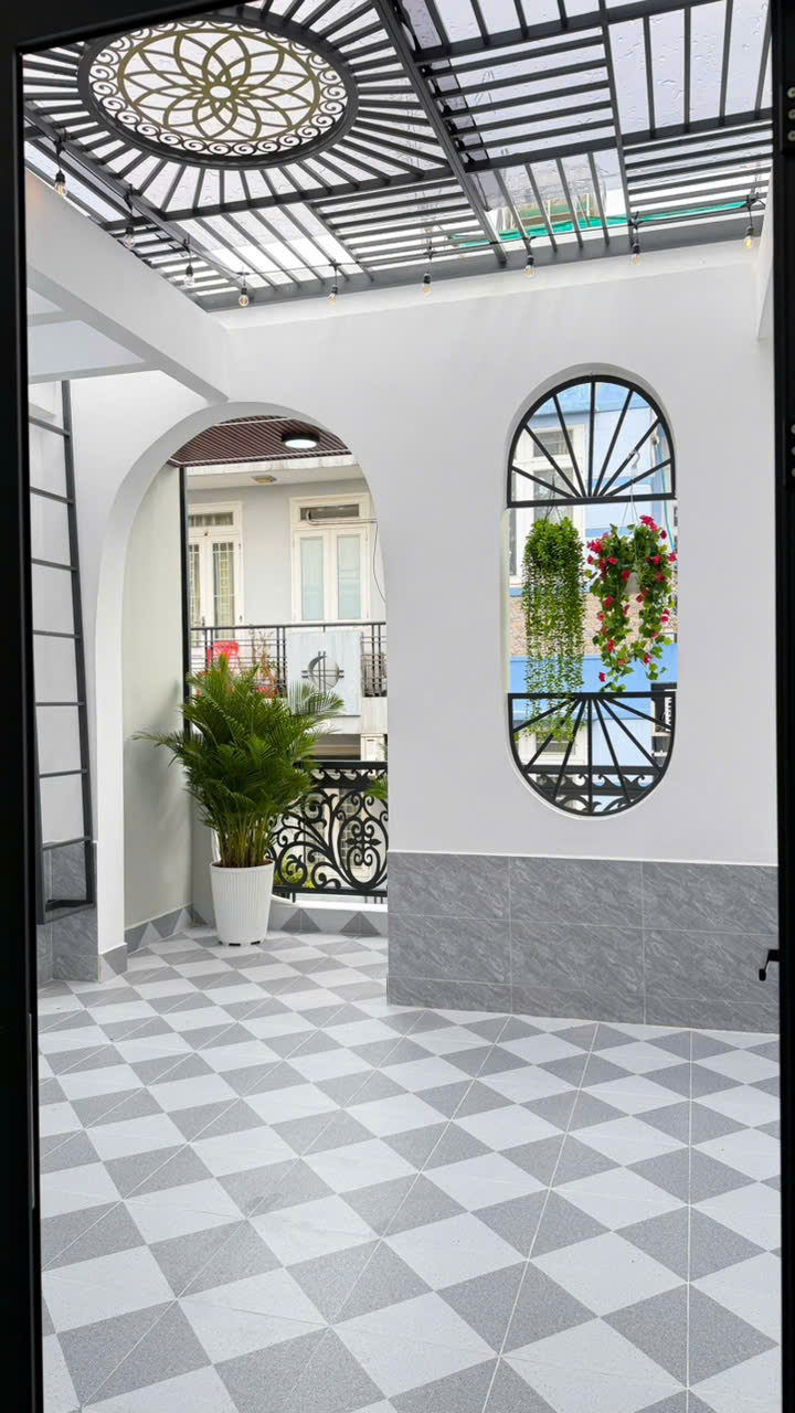 Nhà siêu đẹp Hẻm xe hơi đường Tân Hương Dt 4mx14,5m 2 lầu sân thượng giá 7,98 tỷ