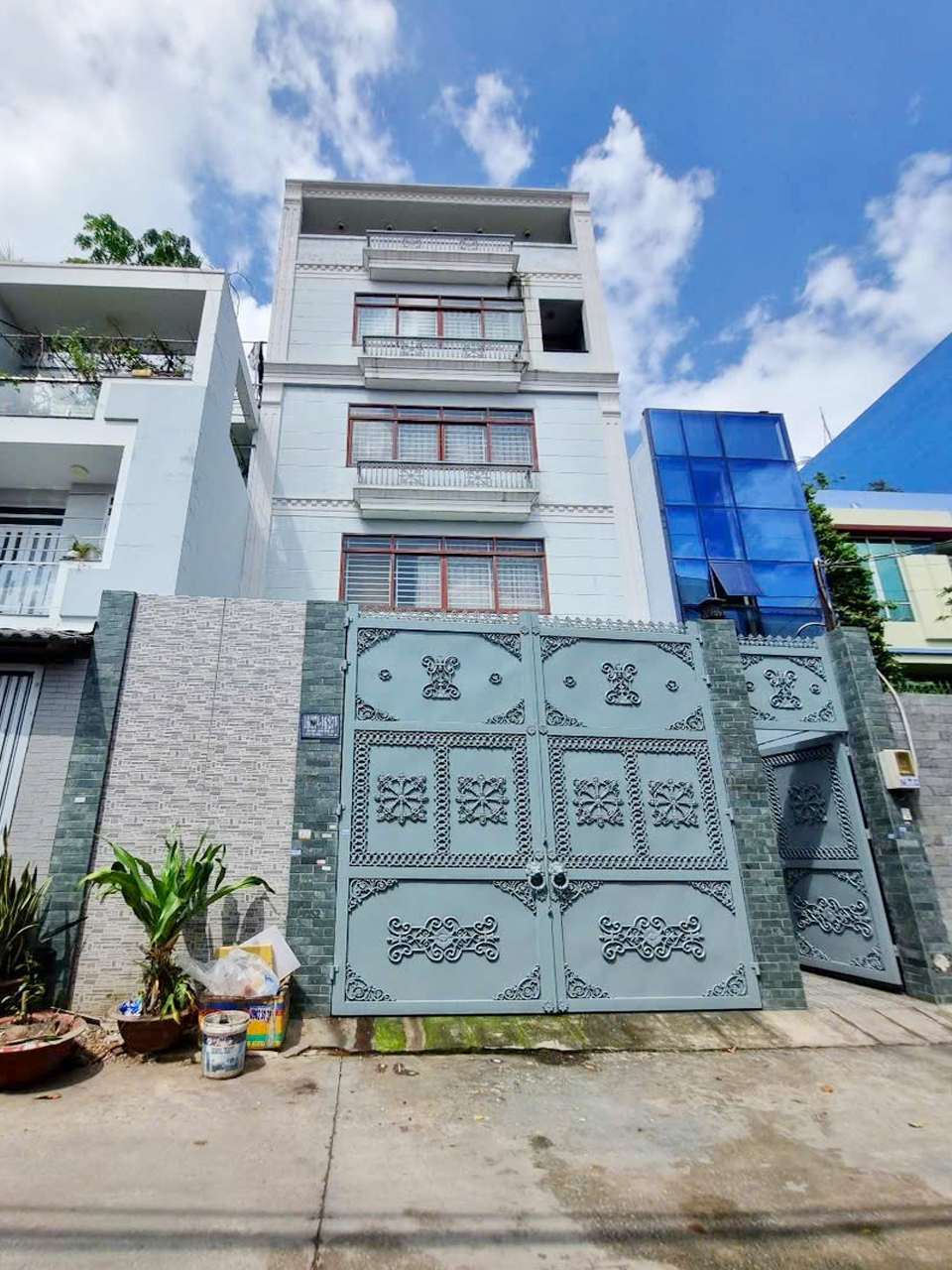 CẦN BÁN NHÀ ĐÚC 6 TẦNG – NGANG 8M - HẺM 7M THÔNG RA MÃ LÒ - 14.8 TỶ TL