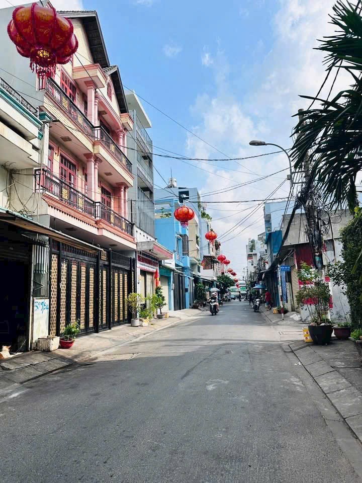 HẺM 10M TÂN HƯƠNG DT: 8x18M ( CẤP4) - 15.5 TỶ TL