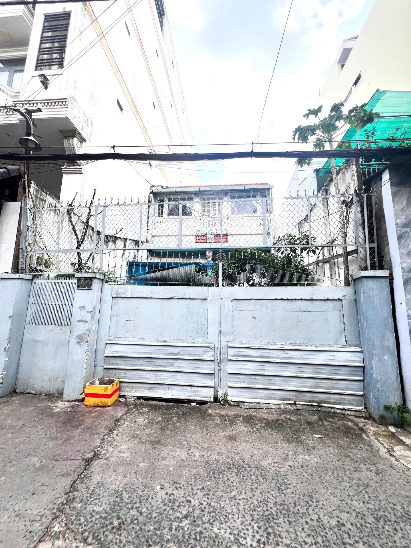 NHÀ DIỆN TÍCH LỚN LÊ NGÃ (6Mx30M - TDT 185M²) – HẺM THÔNG XE HƠI – 13.5 TỶ TL