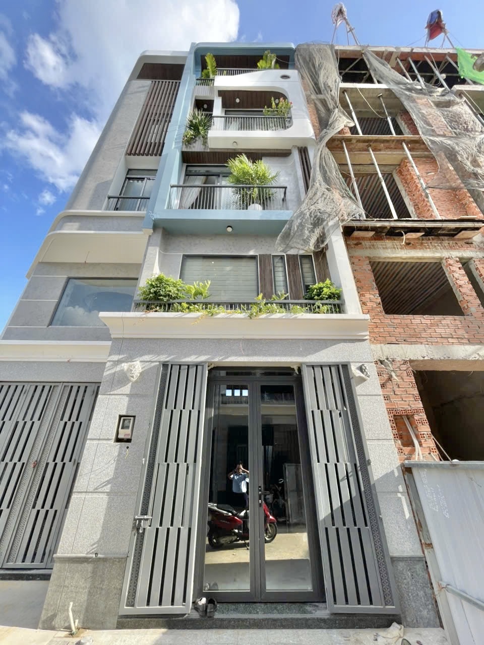 🔥NHÀ MỚI 5 TẦNG KHU PHÂN LÔ ĐỒNG BỘ NGAY 413 ĐƯỜNG LÊ VĂN QUỚI - 4X13M - GIÁ 7,45 TỶ