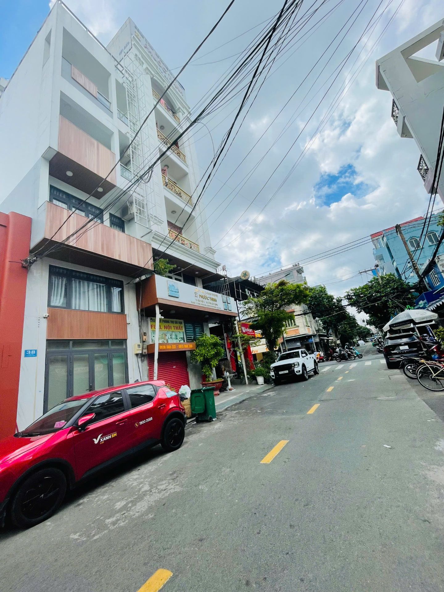 Bán nhà Mặt tiền Đường Lê Quốc Trinh ( 3,4x18m) Đúc 5,5 tấm,6 phòng. Giá 9,8 tỷ