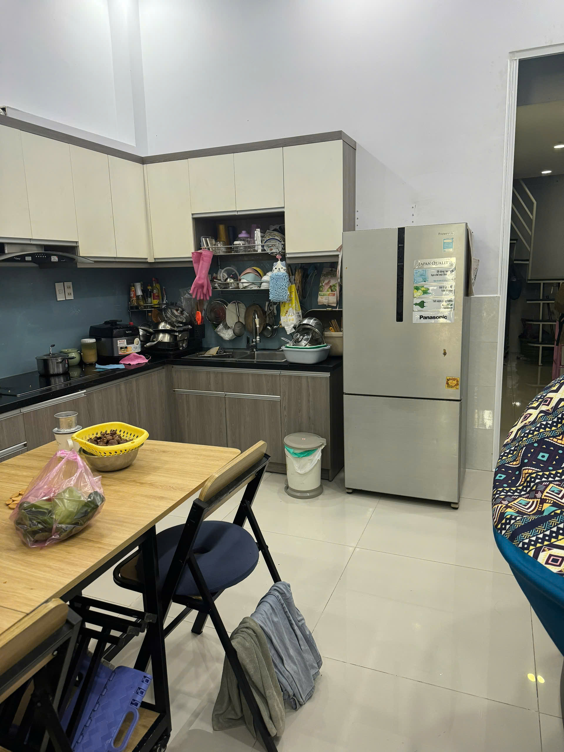 Nhà hẻm 5m Tân Hương, 4x17.5m, 1 lửng mới, 2PN, ngay chợ Tân Hương, giá 6,85 tỷ TL